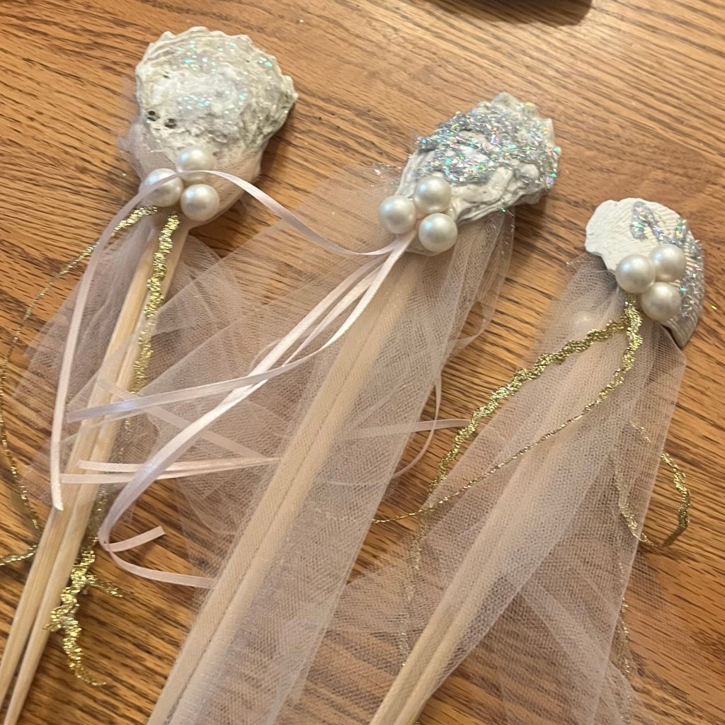 Make Your Own Magic: Aurora-Inspired Seashell&nbsp;Craft